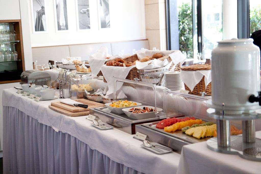 Qube Hotel Bahnstadt Heidelberg Restaurant bilde